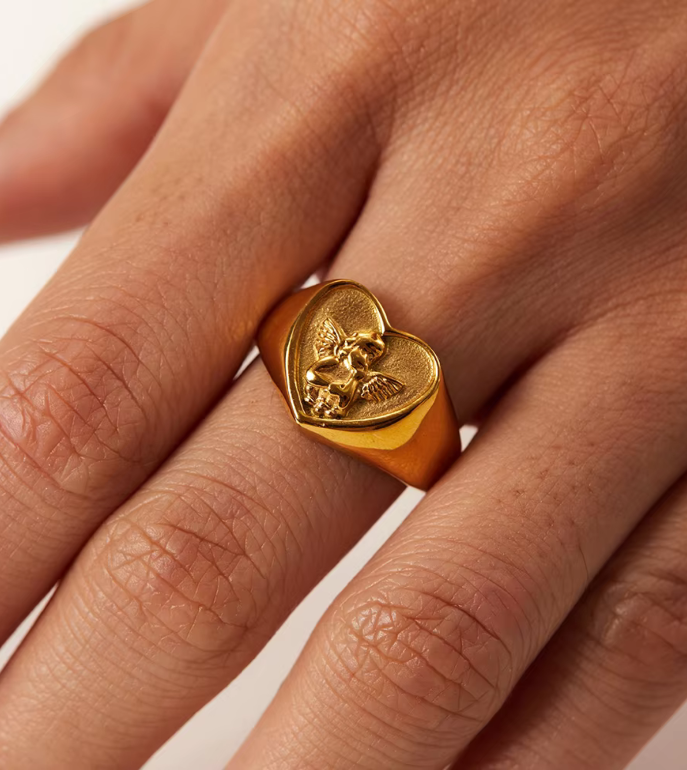 Cherub Heart Signet Ring 18k Gold