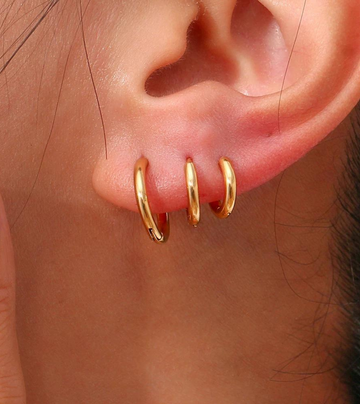 Essential Huggie Earrings | 18k Gold