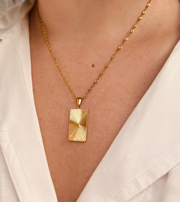 Textured Pendant Necklace | 18k Gold