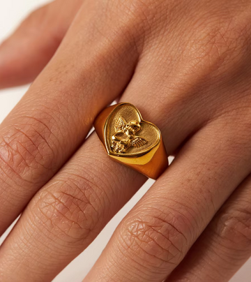 Cherub Heart Signet Ring | 18k Gold