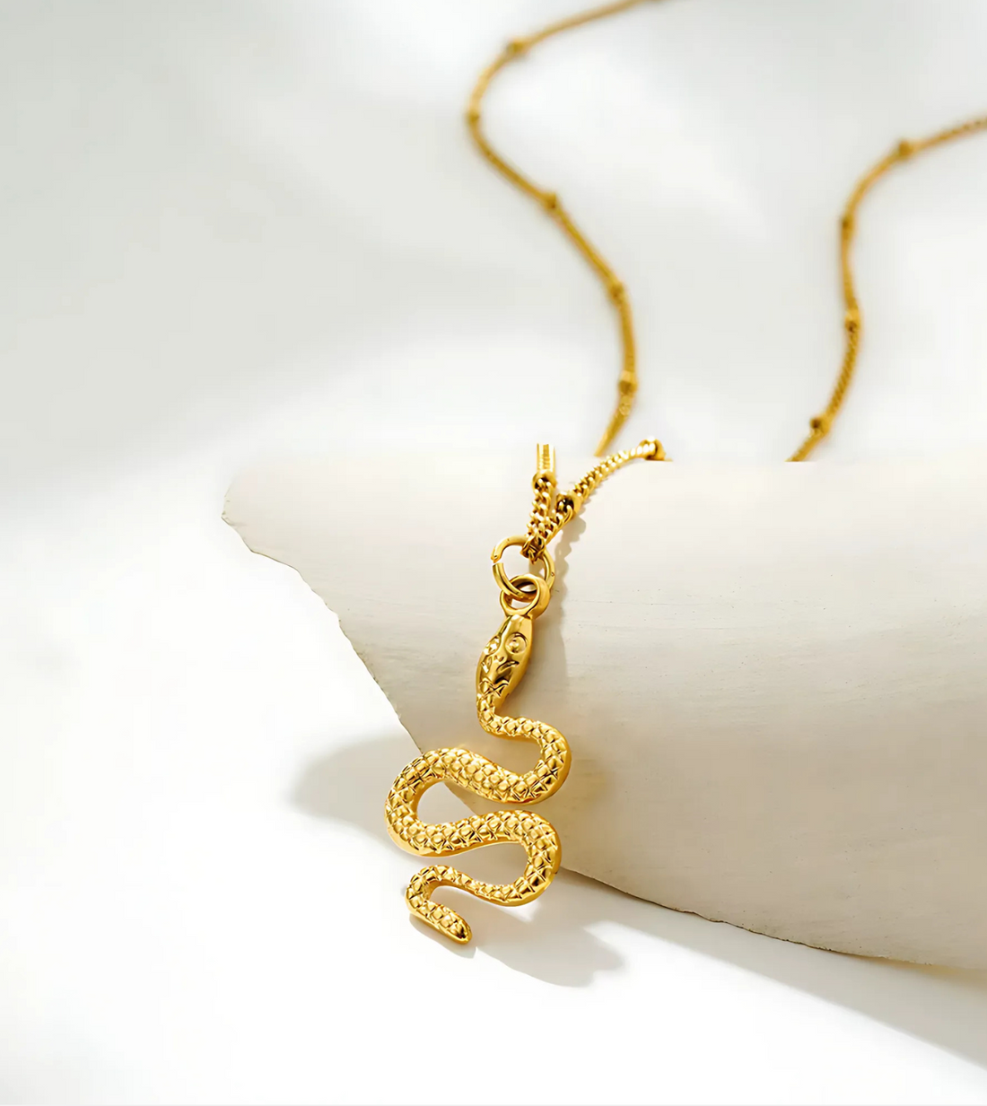 Snake Pendant Neckalce | 18k Gold