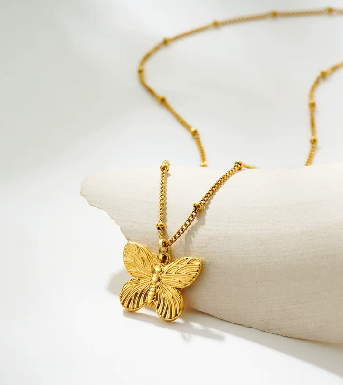 Butterfly Pendant Neckalce | 18k Gold