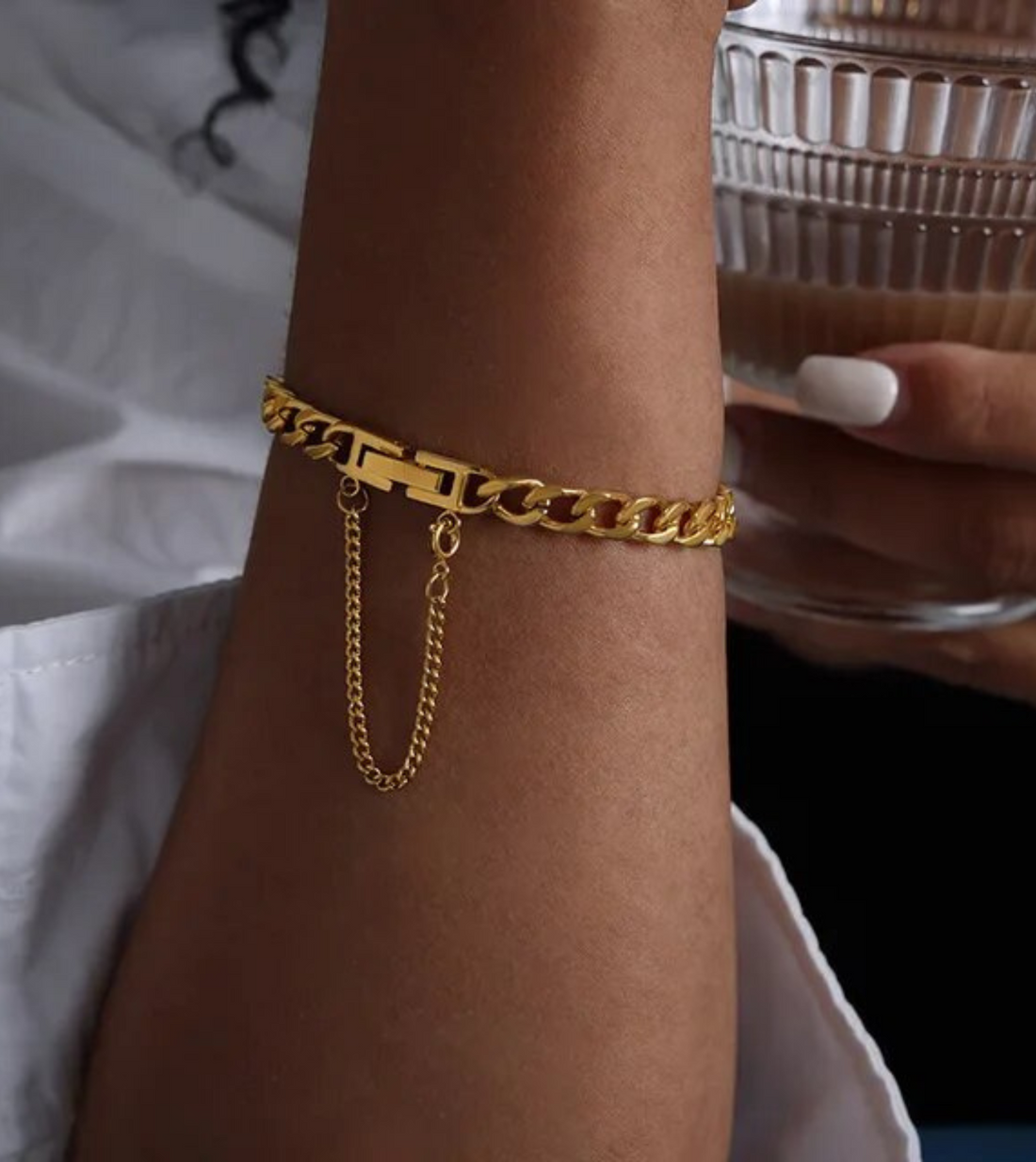 Visage Clasp Bracelet | 18k Gold