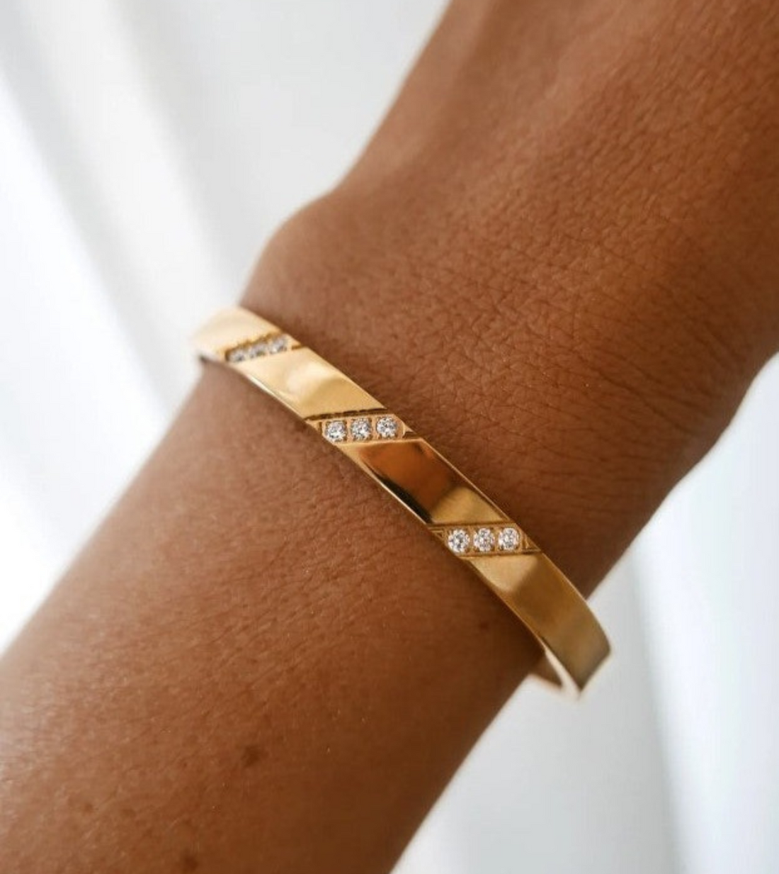 Valencia Bangle CZ | 18k Gold